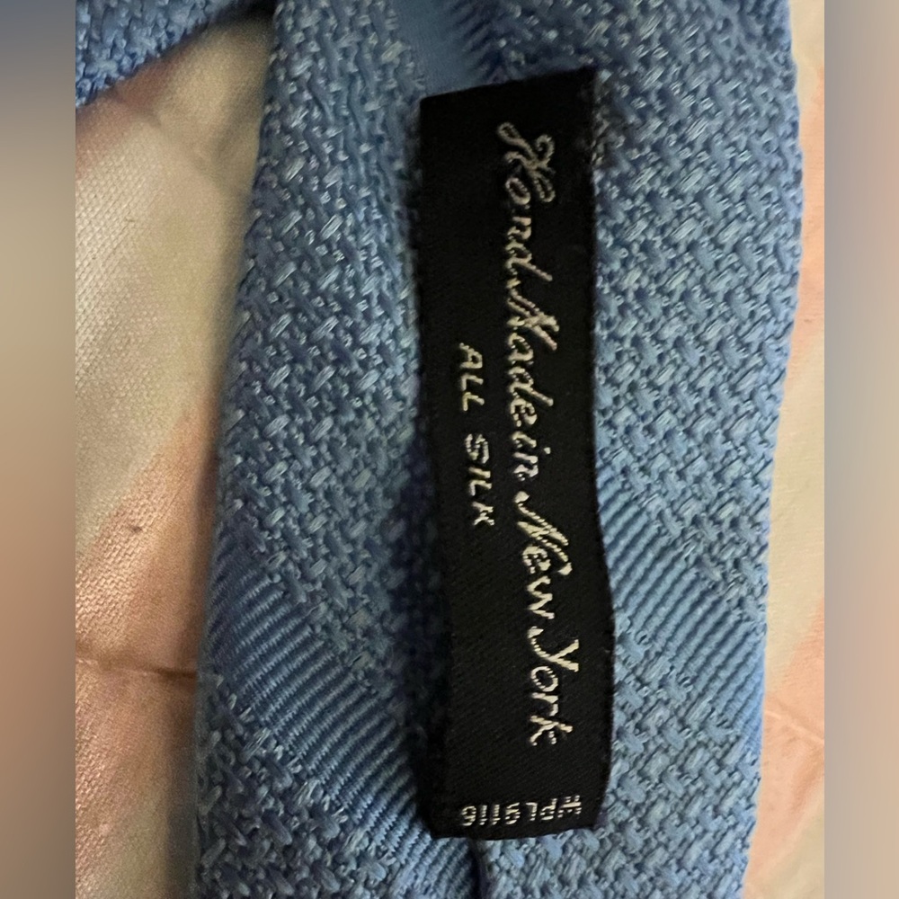 (3) Silk ties Egara, tongue tied, saks 5th Ave - Picture 3 of 6